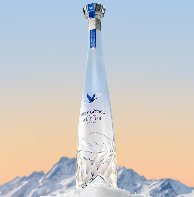 GREY GOOSE® Altius with Premium Cocktail Mixers | GREY GOOSE