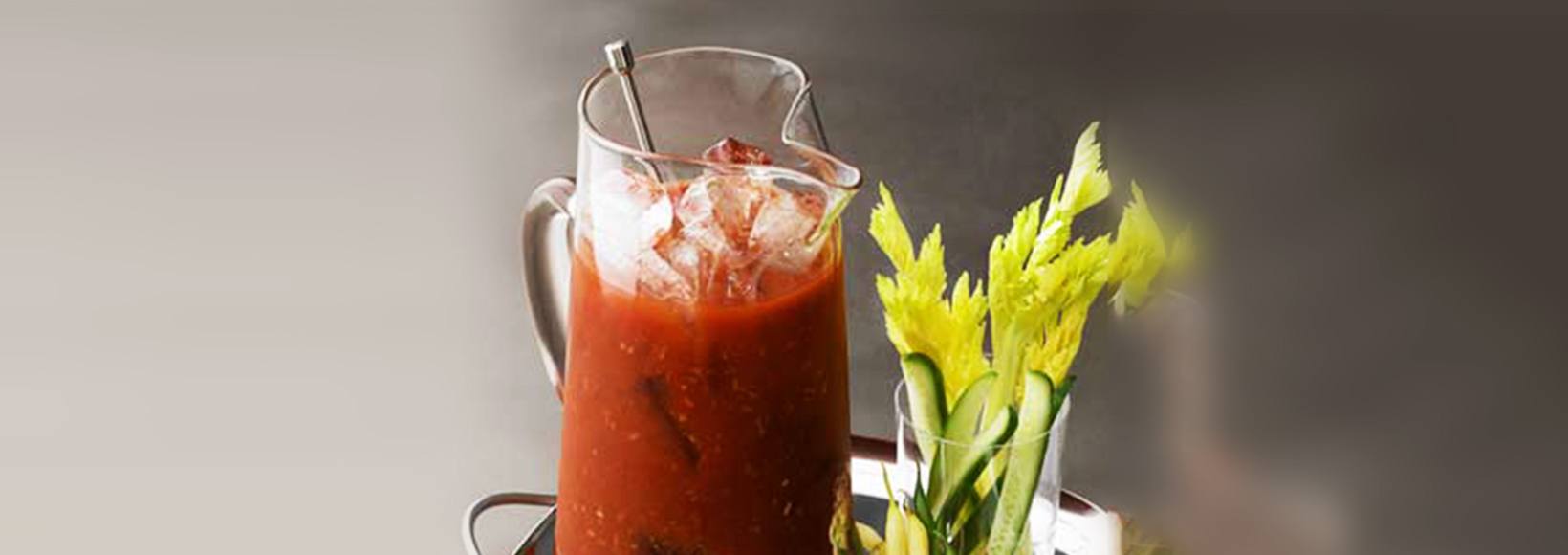 Receta de Cóctel Bloody Mary Pitcher | GREY GOOSE