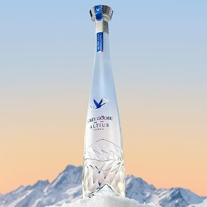 GREY GOOSE® Altius with Premium Mixers